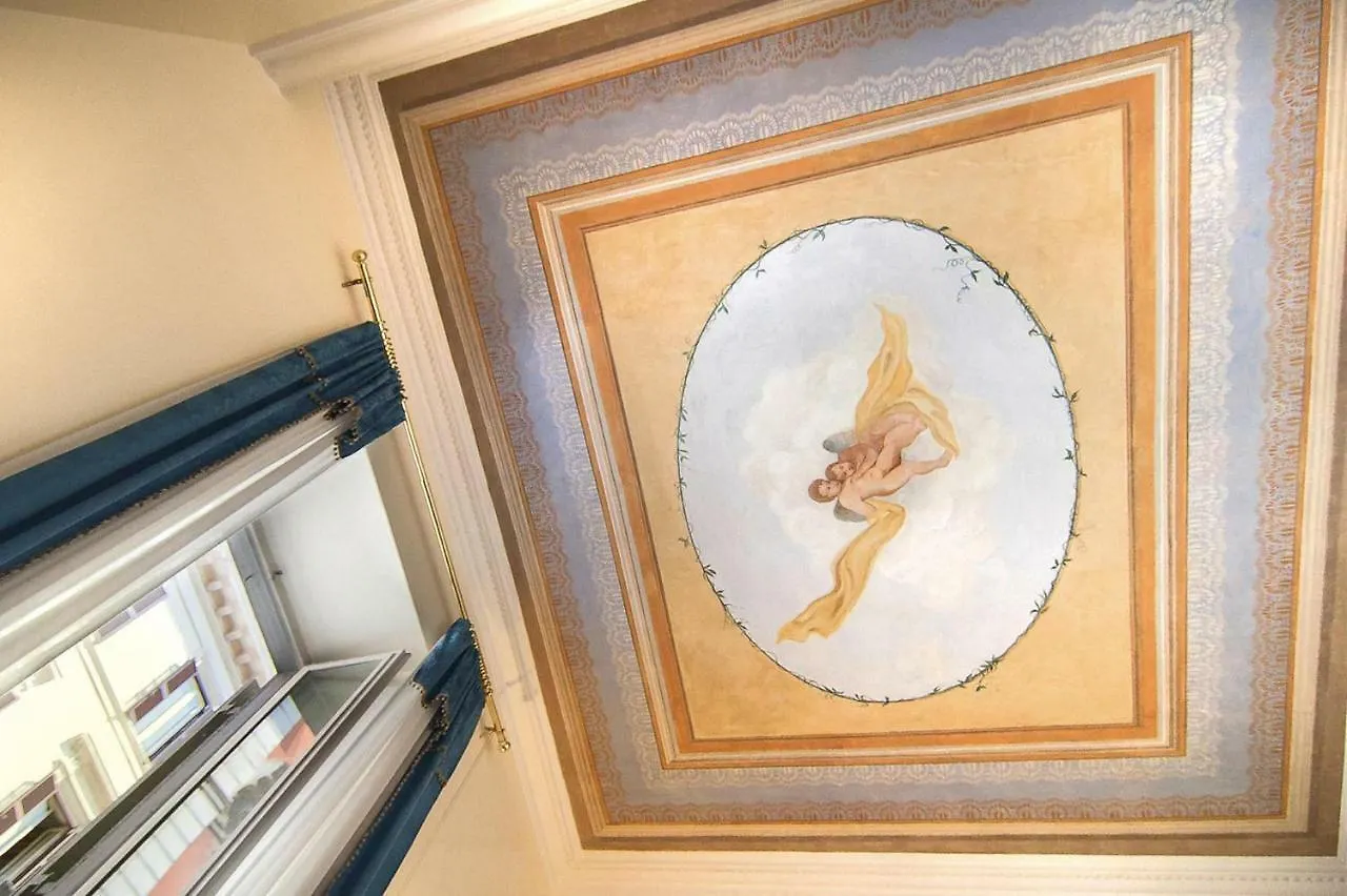 The Rome Edition Hotell
